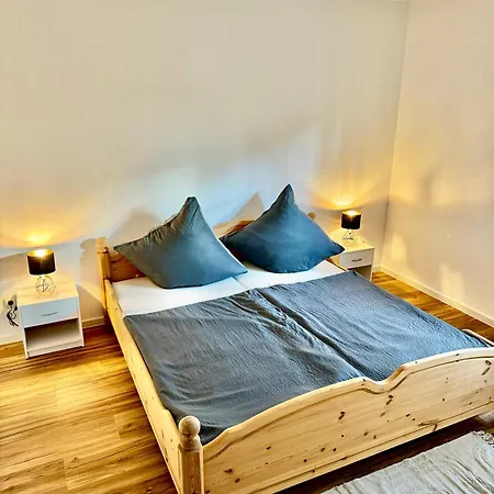Adenauer Forst Ring Appartement *