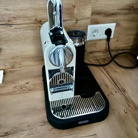 Adenauer Forst Ring *