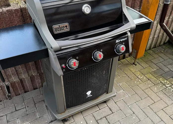 Adenauer Forst Ring Apartment *