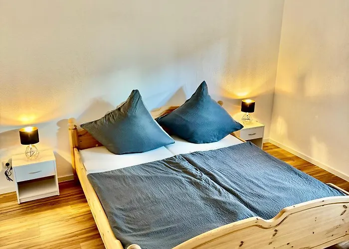 Adenauer Forst Ring Apartment *