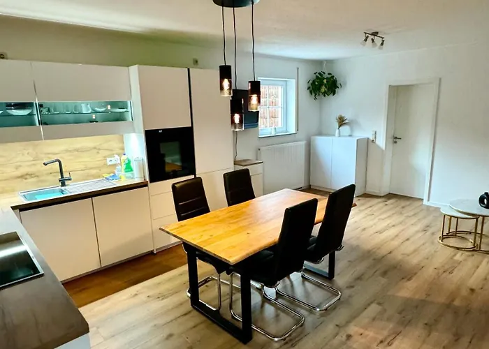 Adenauer Forst Ring Apartment *